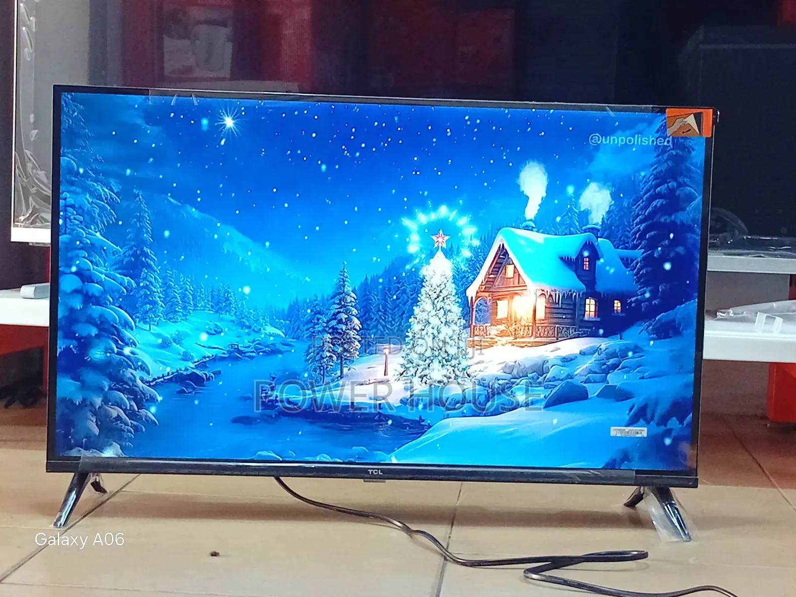 Enjoy Streaming on TCL 32" Smart Tv