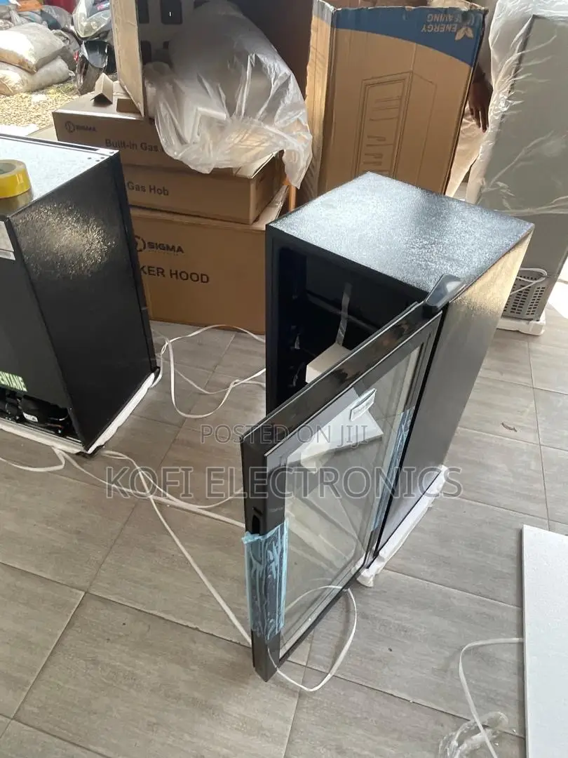 Nasco 90l Single Glass Door Fridge Compact Elegant