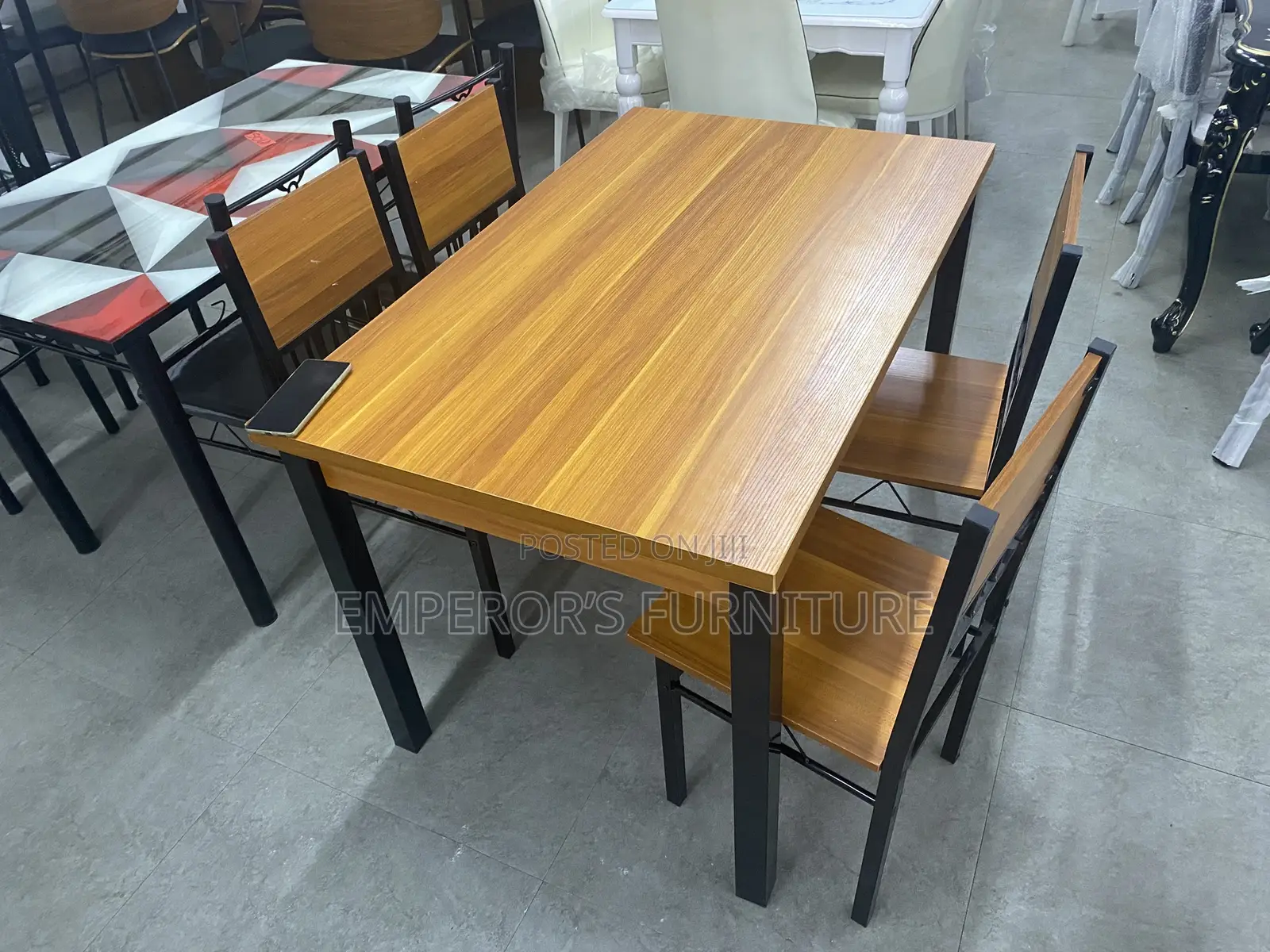 Quality Modern Dining Table With Four Seats