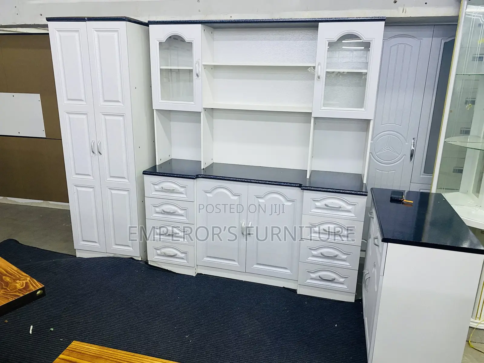 Quality Modern Kitchen Cabinet Set