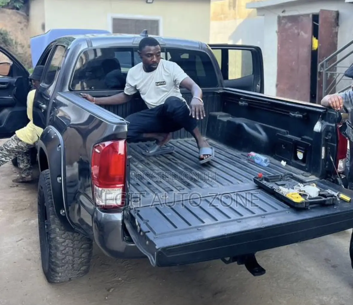 Toyota Tacoma 2017,2018,2019,2020, Bucket Cover