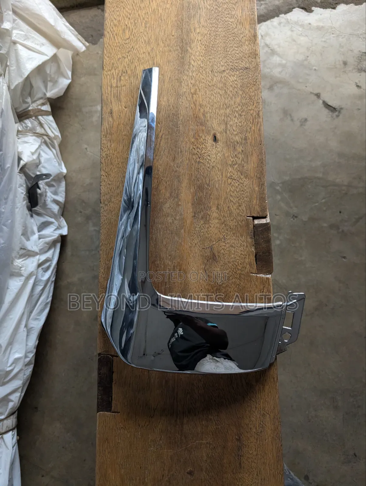 Mitsubishi Outlander Bumper Chrome/ Shinning Down One