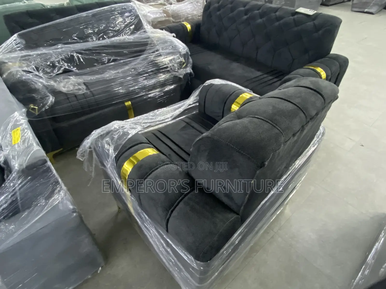 Quality Modern Sofa Set With Golden Leggings