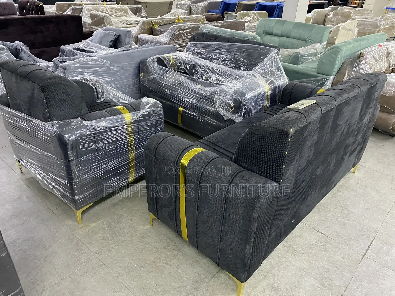 Quality Modern Sofa Set With Golden Leggings