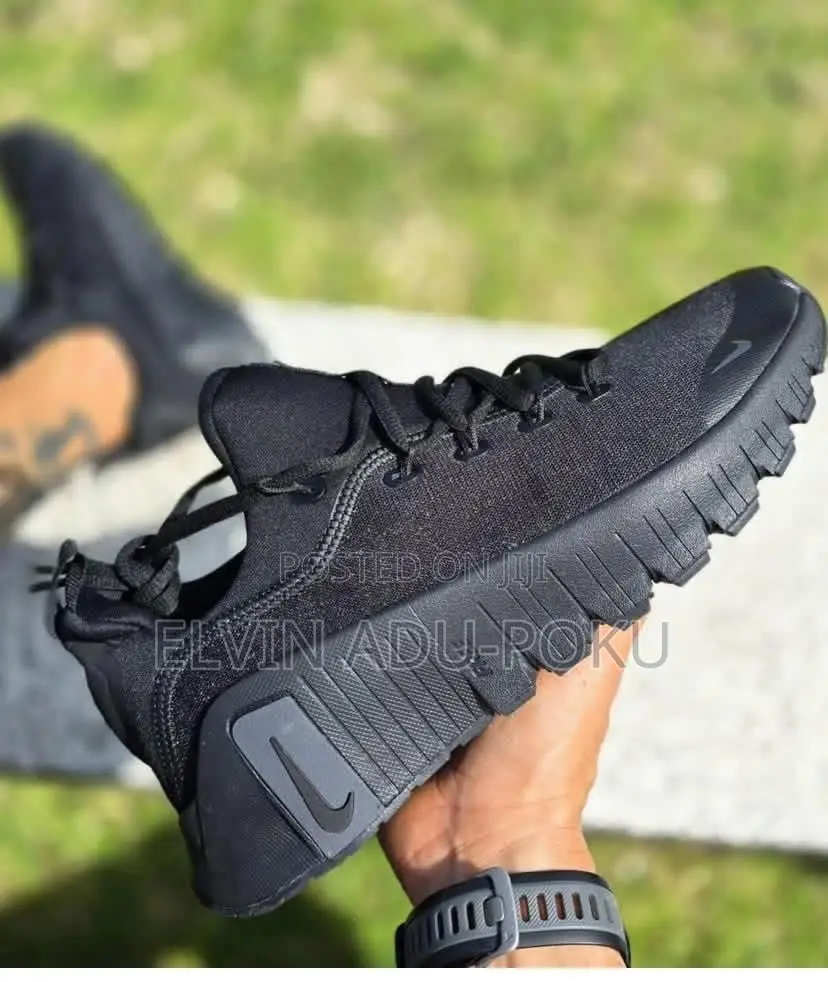 Nike Free Metcon 5 in Different Colours , Swipe > 