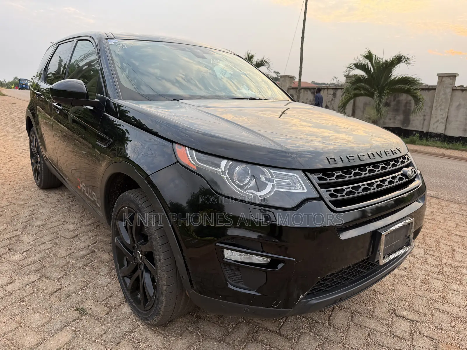 Land Rover Discovery Sport HSE LUX 2017 Black