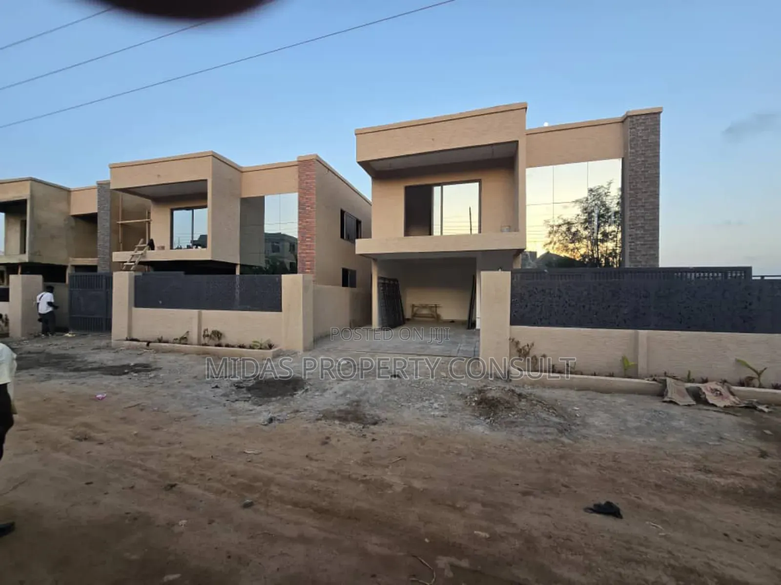 4bdrm House in West Trassaco, Ashaley Botwe for sale