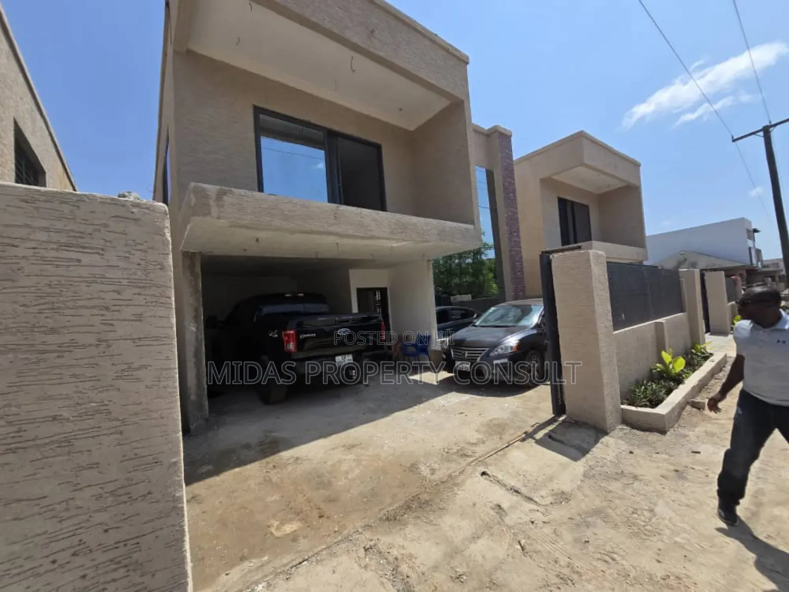 4bdrm House in West Trassaco, Ashaley Botwe for sale