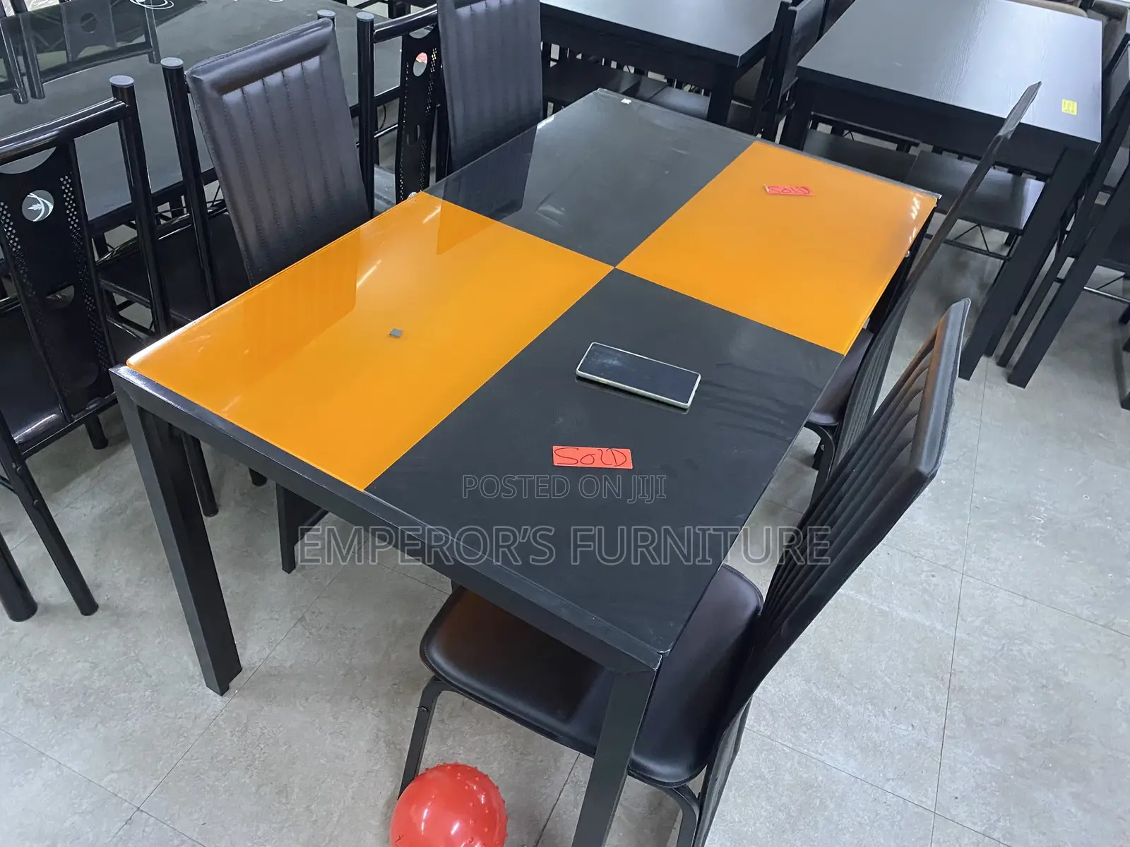 Quality Modern Glossy Glass Dining Set