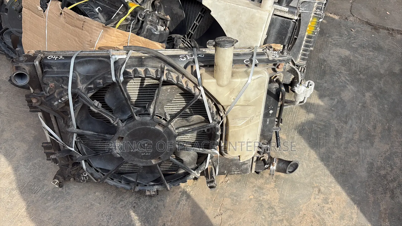 Hyundai Elantra 2012 2013 Radiator Tank, Condenser and Fan Home Used