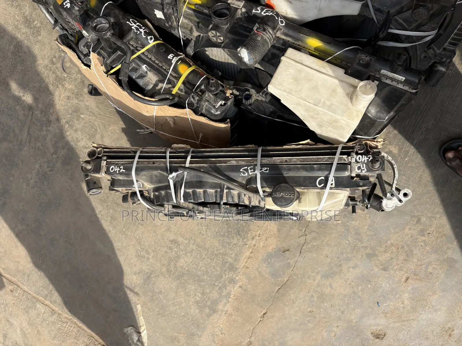 Hyundai Elantra 2012 2013 Radiator Tank, Condenser and Fan Home Used