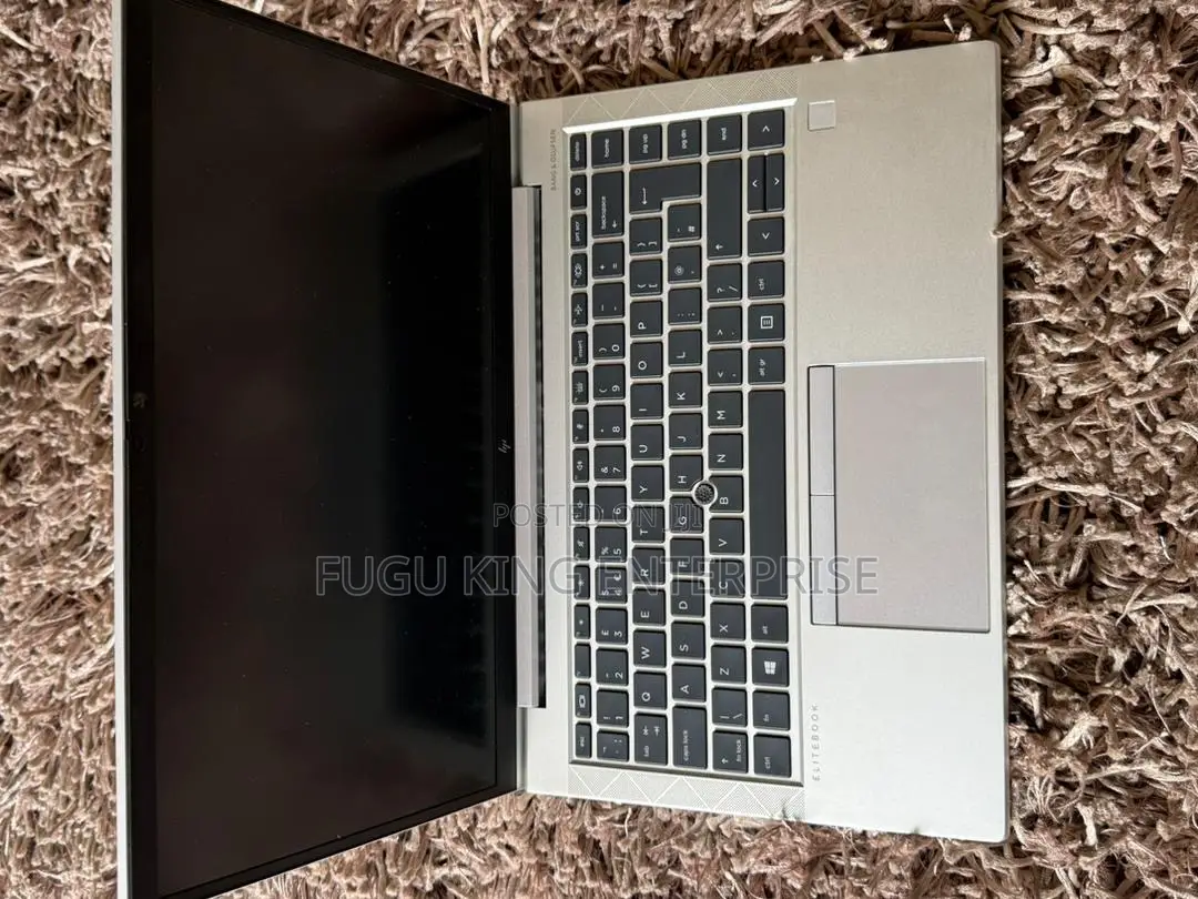 New Laptop HP EliteBook 845 G7 16GB AMD Ryzen 7 SSD 1T