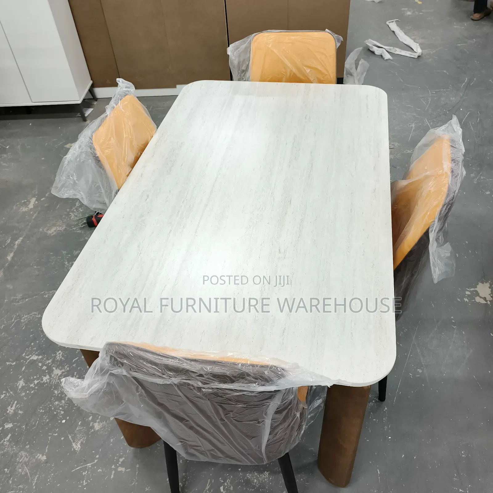 4 Seater Classic Buffet Set.