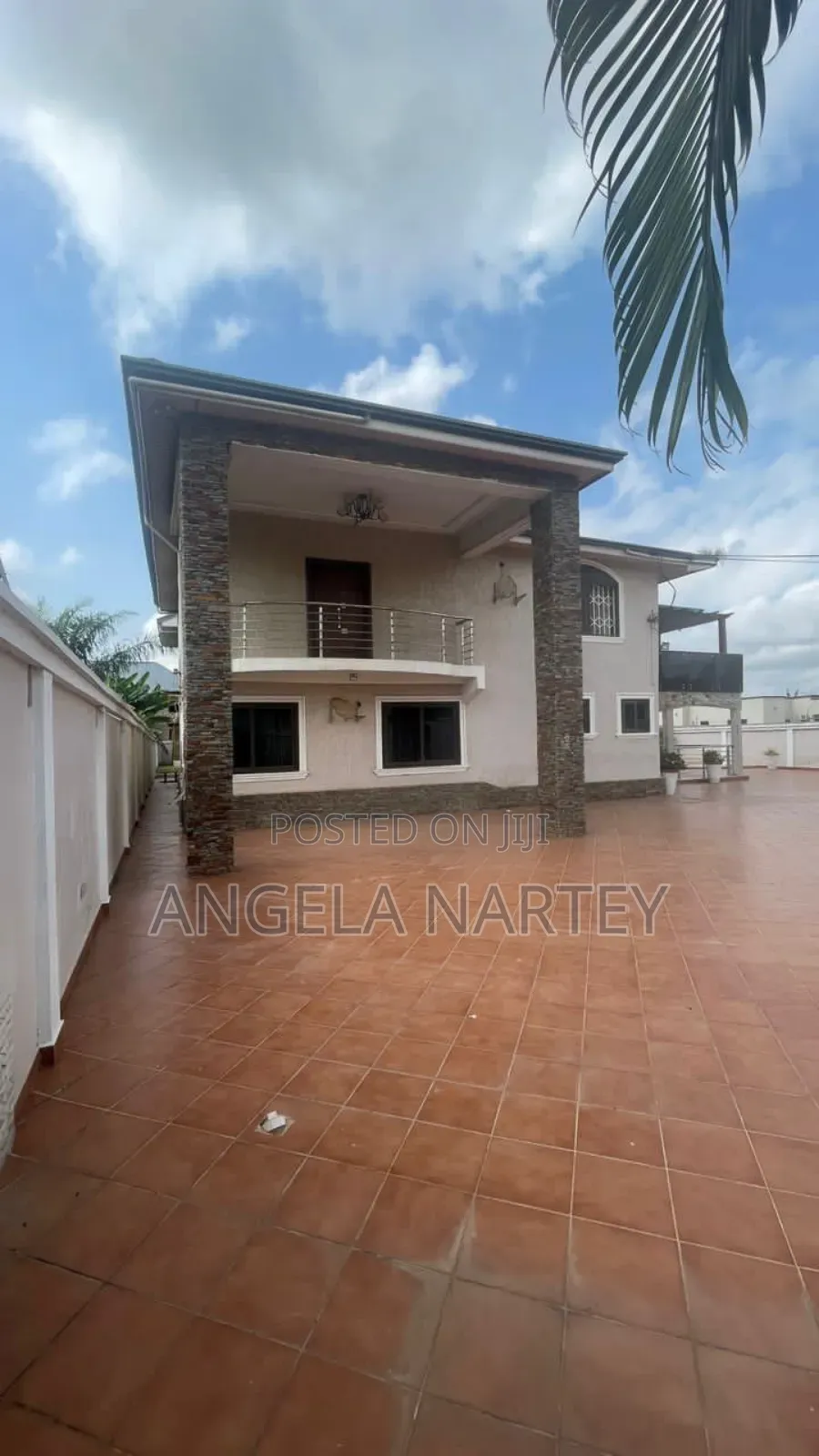 5bdrm Mansion in Kasoa for sale