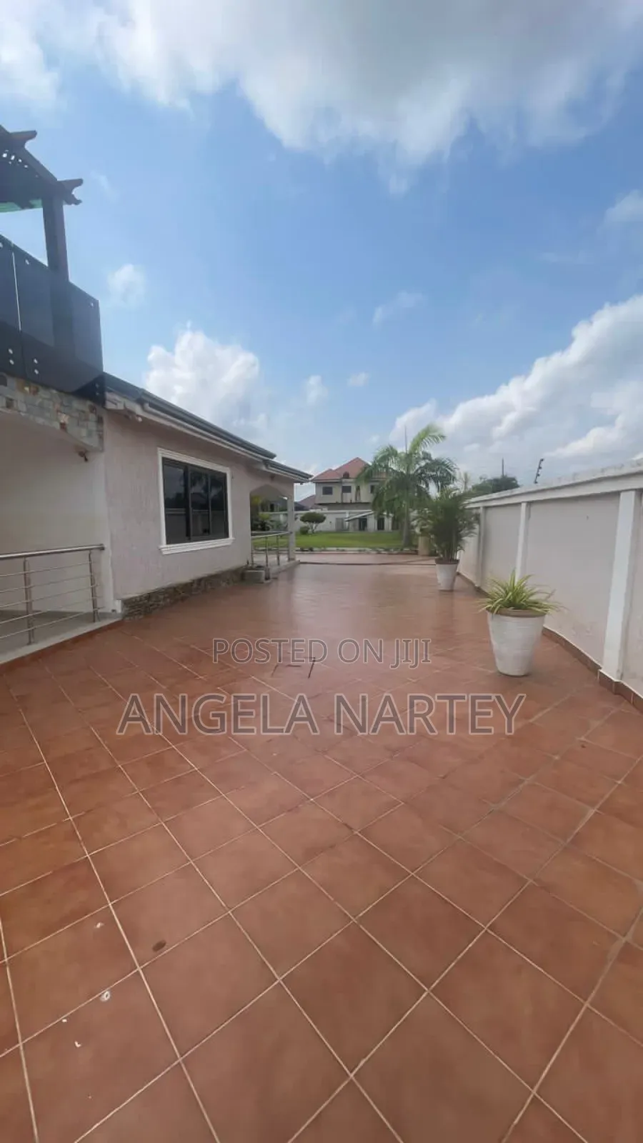 5bdrm Mansion in Kasoa for sale