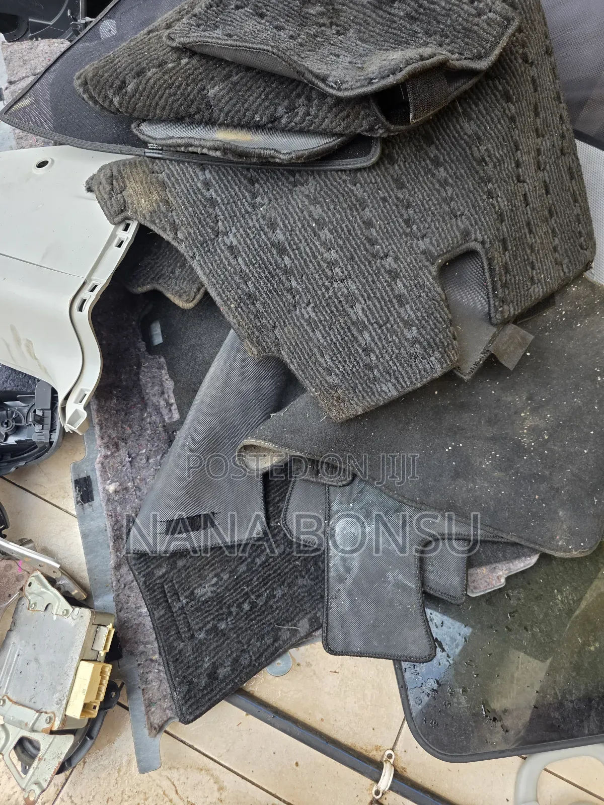Toyota Voxy Complete Inside Carpets