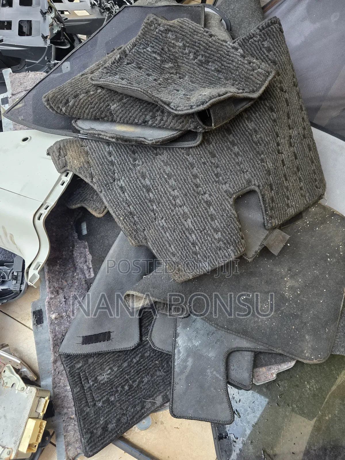 Toyota Voxy Complete Inside Carpets