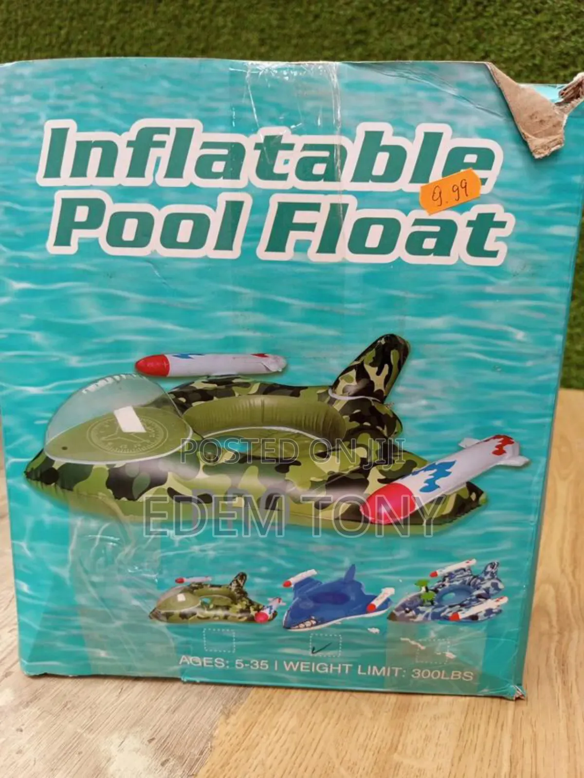 Yeereen Inflatable Shark Pool Float With a Built-in Water Gun