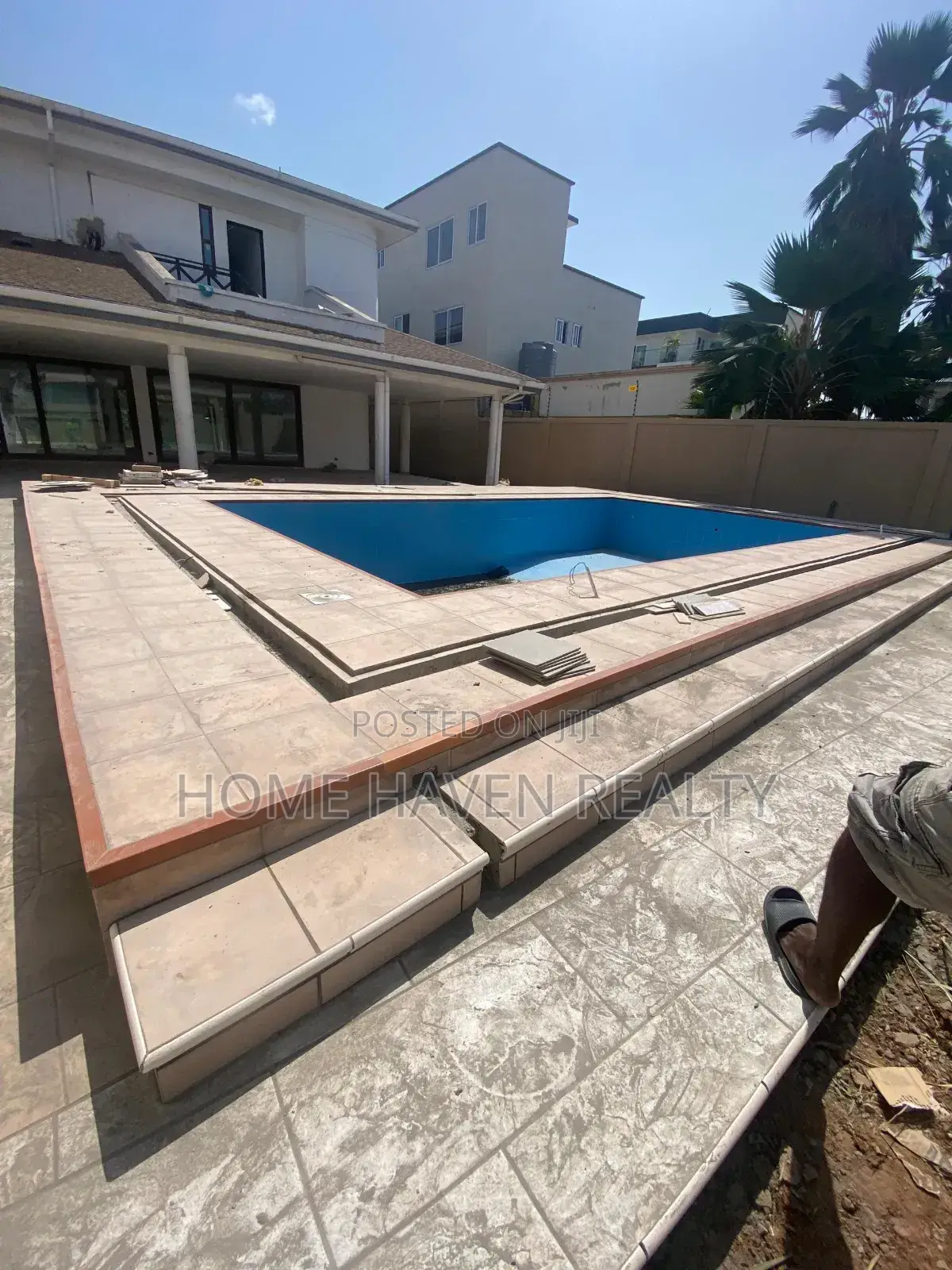 6bdrm House in Airport West for sale