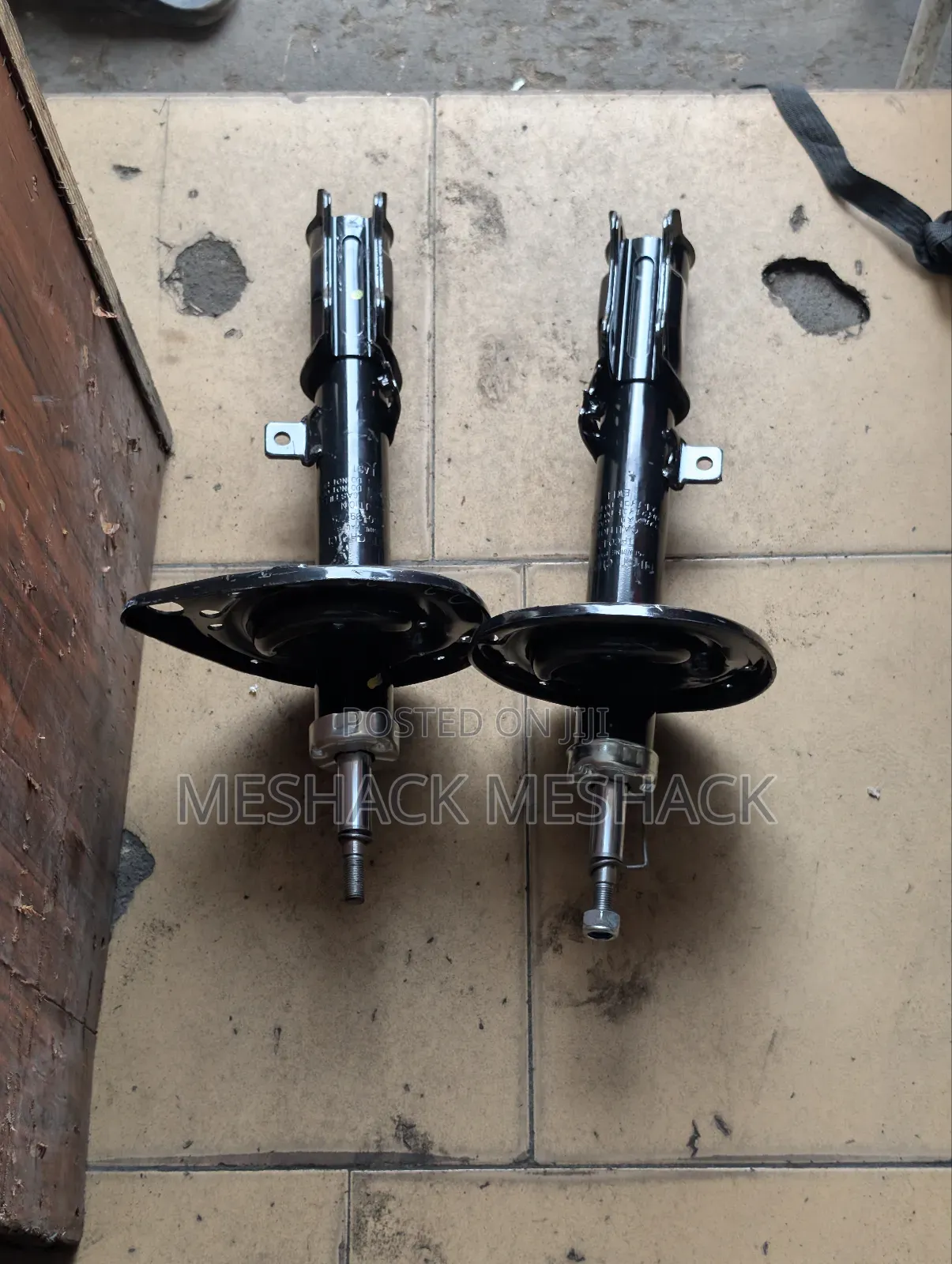 Toyota Camry 2008 Back Shocks