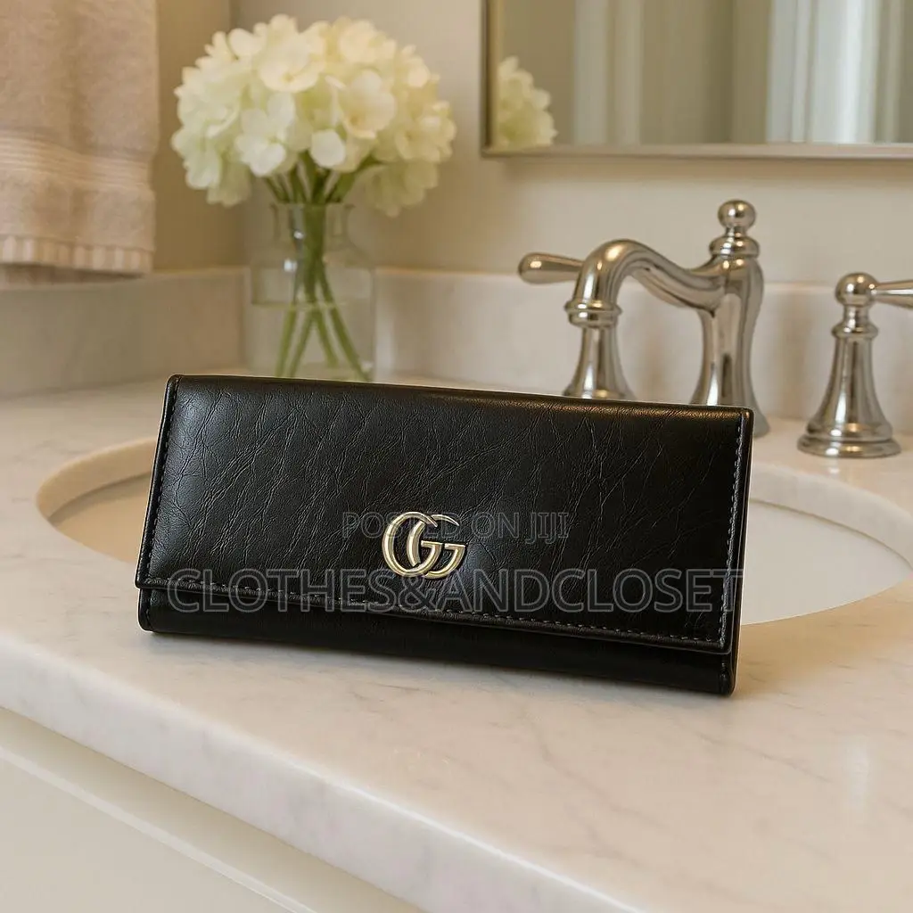Sleek Ladies Purse