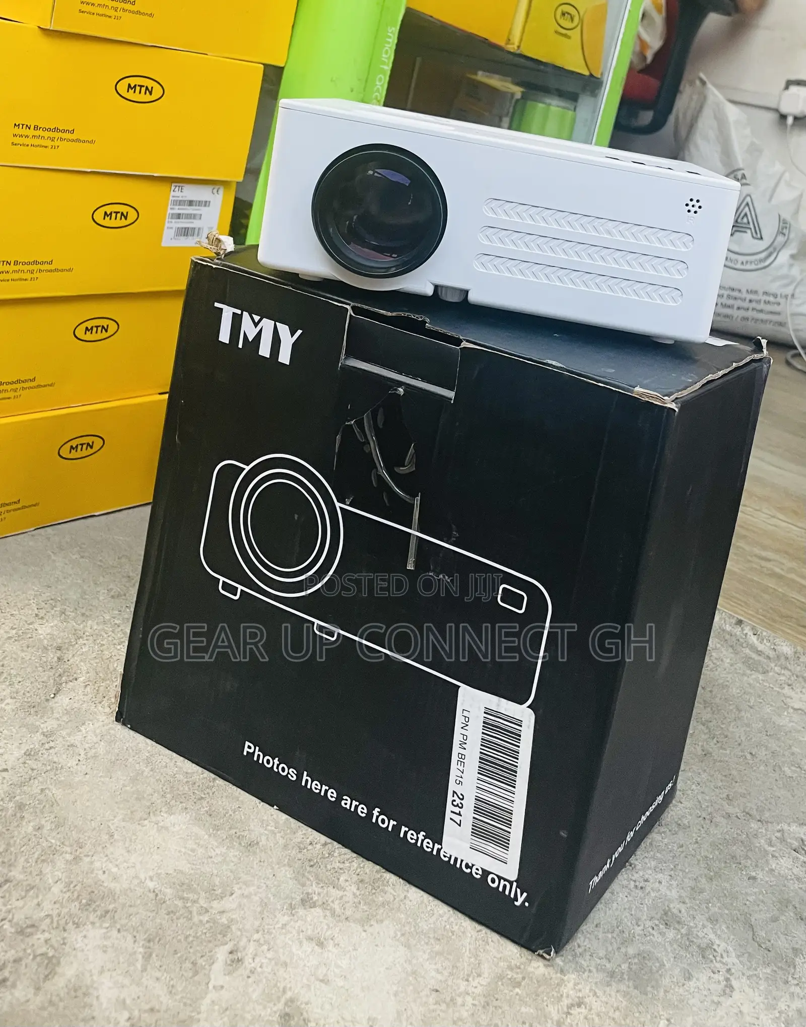 Tmy V08 Mini Led Projector With Cloth For Protection
