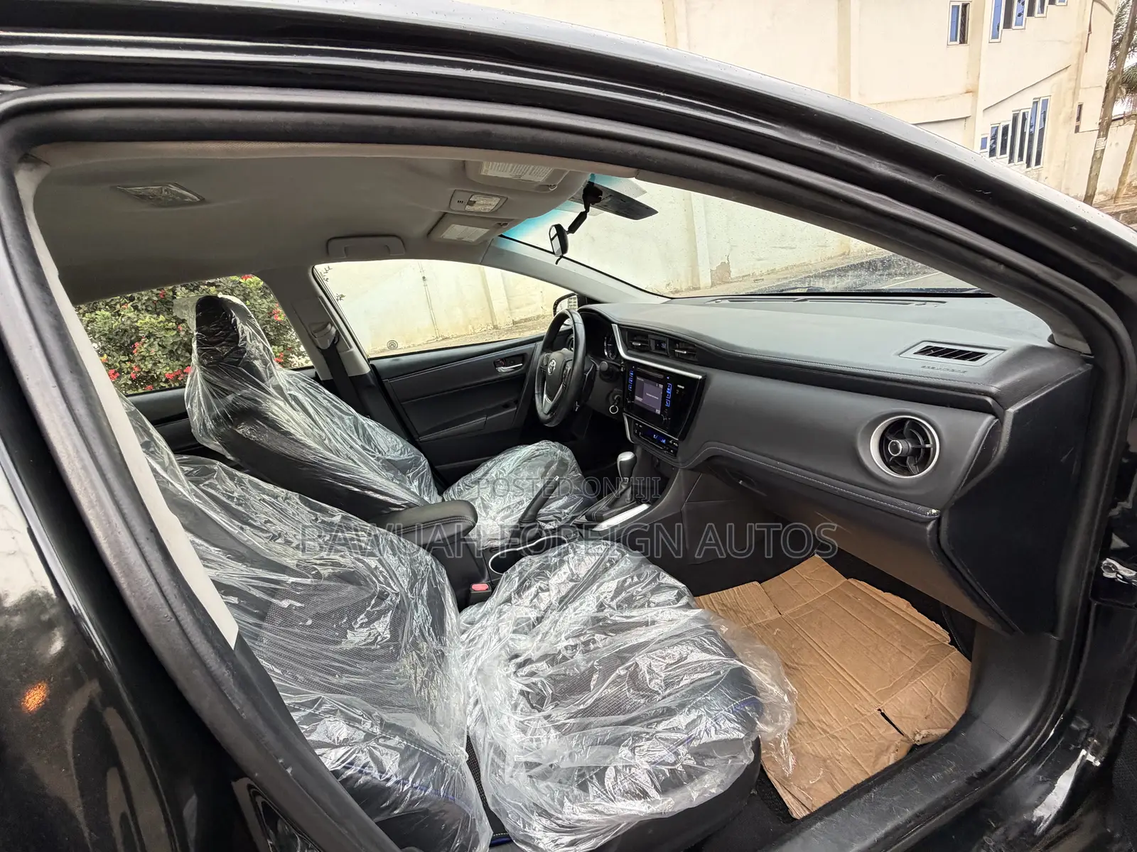 Toyota Corolla SE 4dr Sedan (1.8L 4cyl CVT) 2017 Black