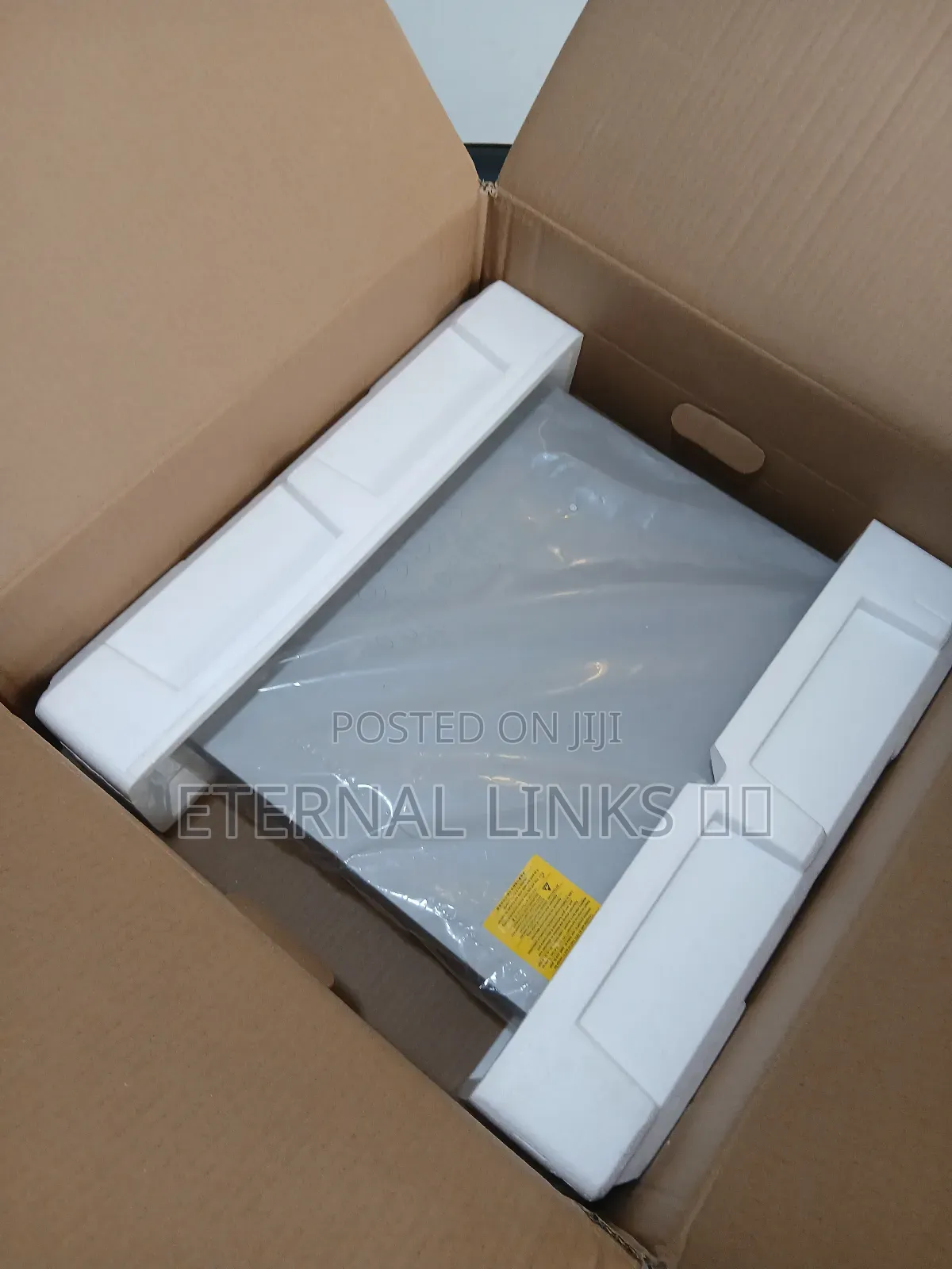 New Cisco 3850 48p Poe+Switch. Discounted