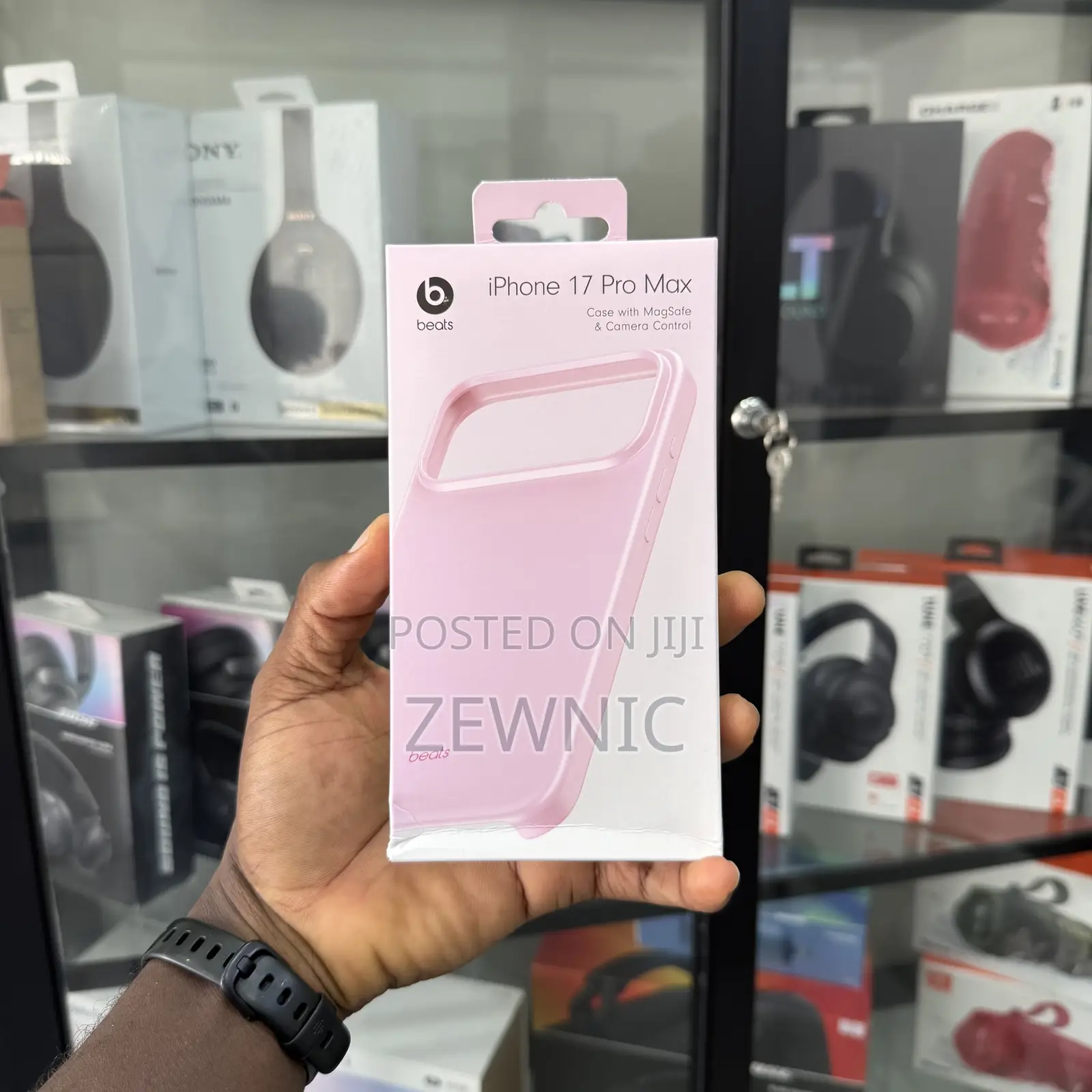 Beats iPhone 17 Pro Max Case With Magsafe and Camera Control