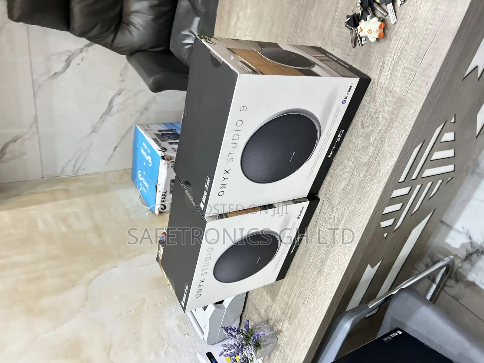Buy Exclusive Onyx Studio 9 Electric Bluetooth Harman Kardon Speaker