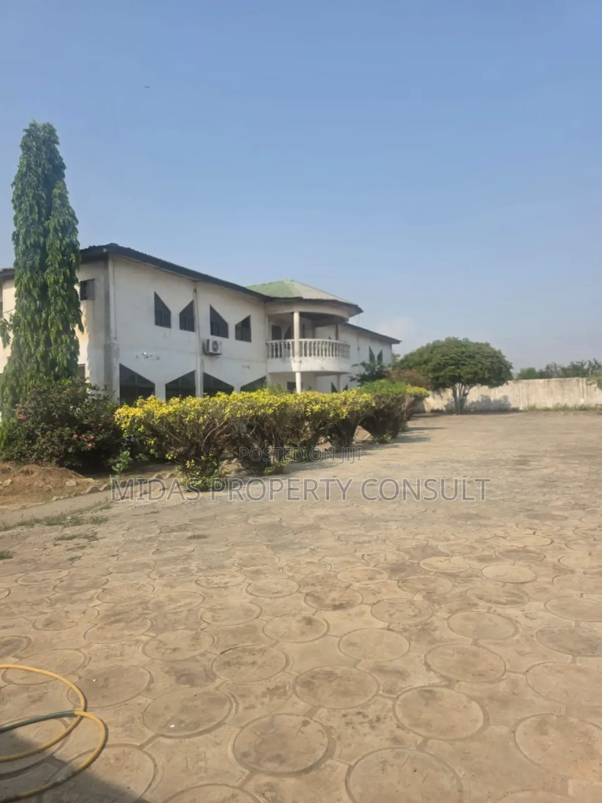 Private Compound 1500 SQM Warehouse With Offices to Let at Tema