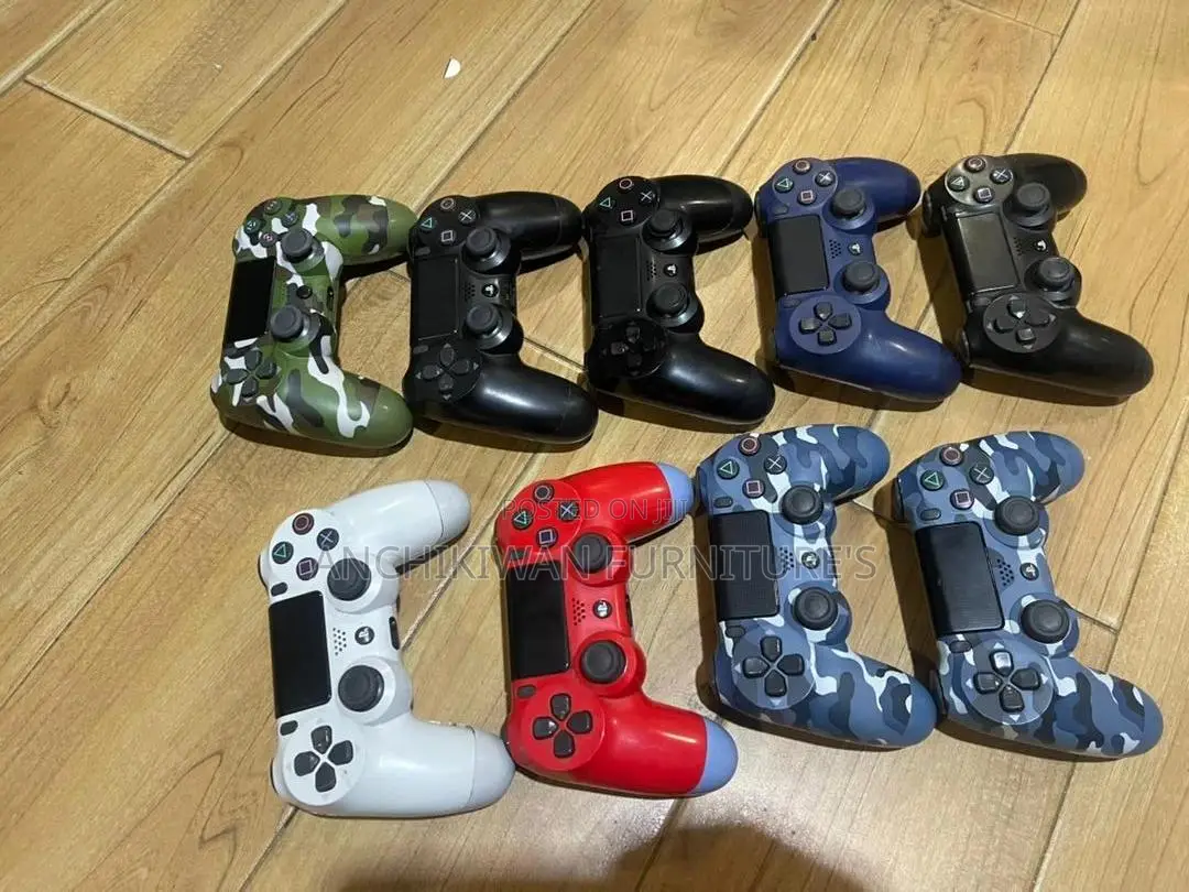 Play Station 4 Home Used Original Controllers (Cash on Delivery)