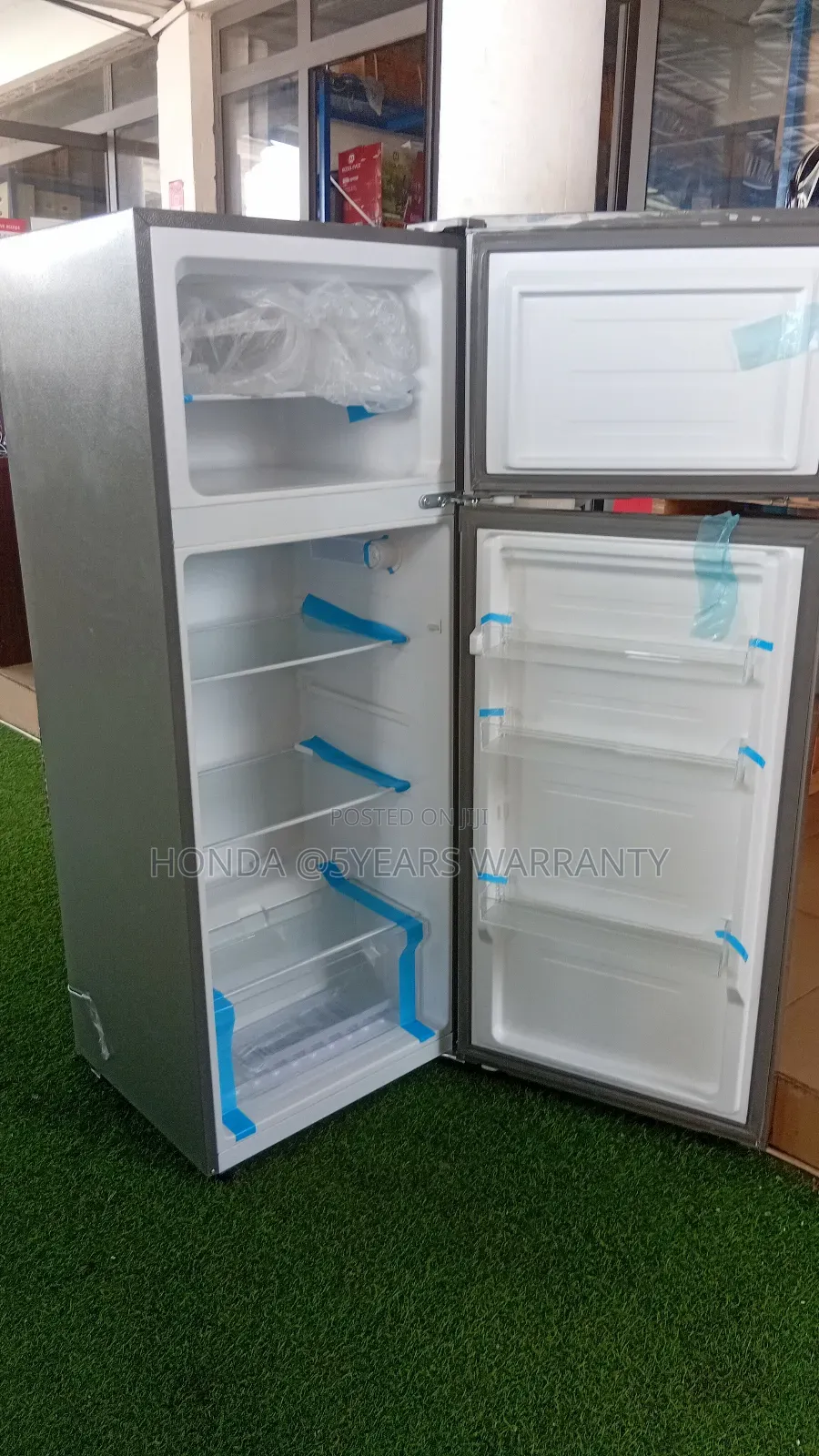 Compact Yet Powerful Gold Star 165l Fridge