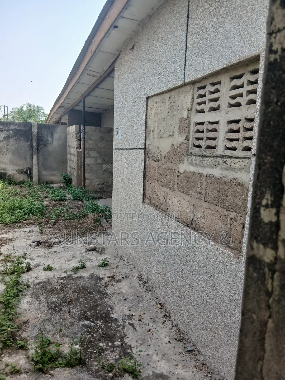 12bdrm House in Hohoe Municipal for sale