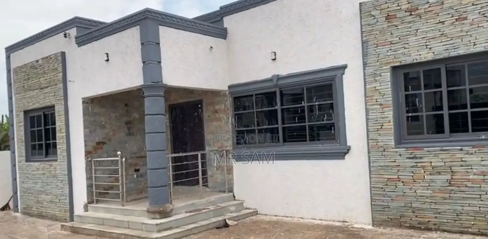 3bdrm House in Sam Properties, Madina for sale