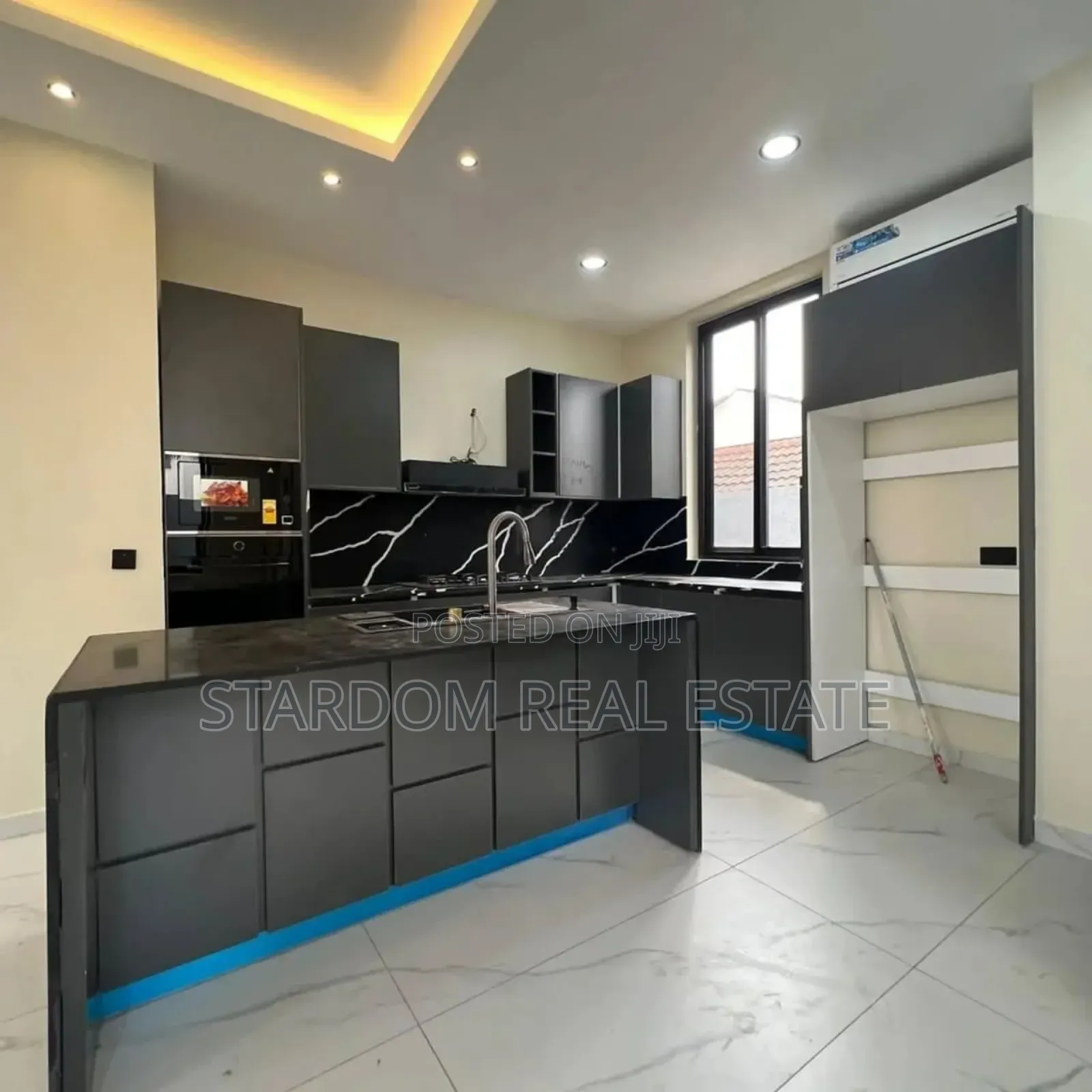 4bdrm Duplex in Adjiringanor, East Legon for sale
