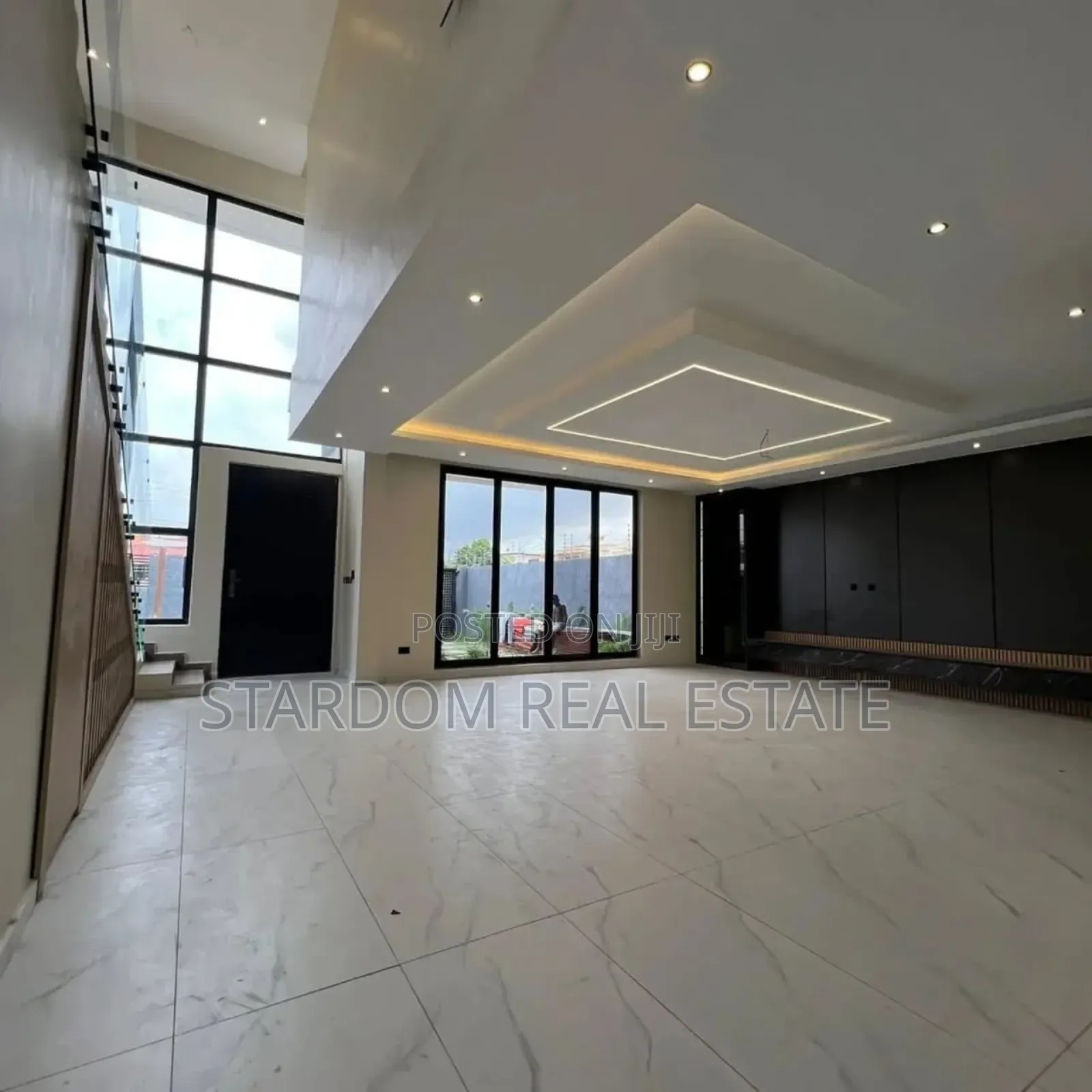 4bdrm Duplex in Adjiringanor, East Legon for sale