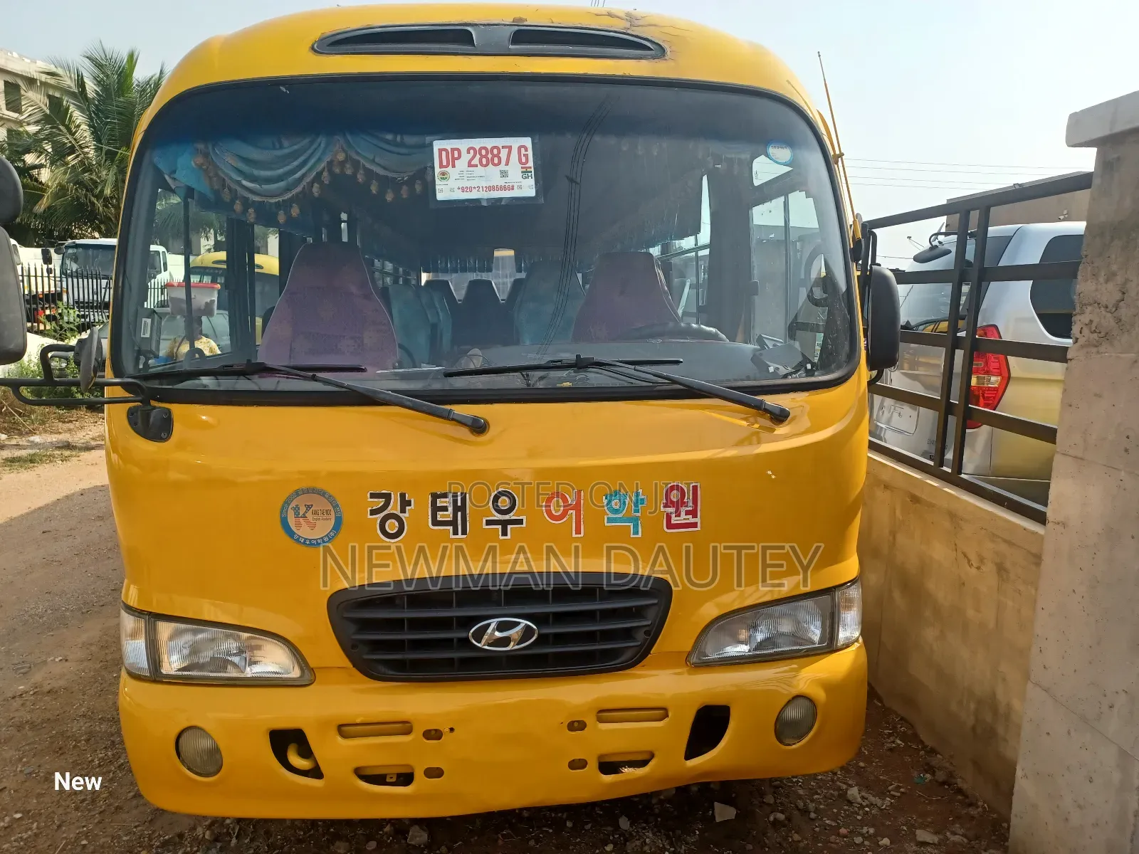 Hyundai County 2012 Yellow