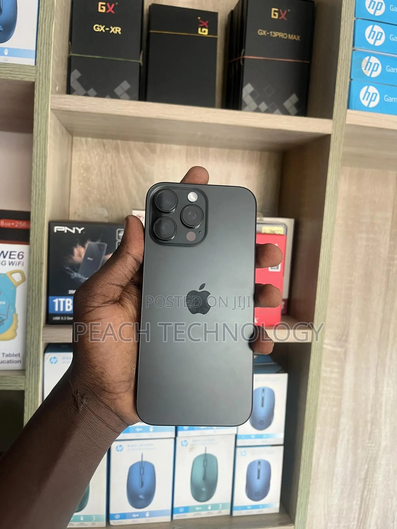 New Apple iPhone 16 Pro Max 256 GB Black