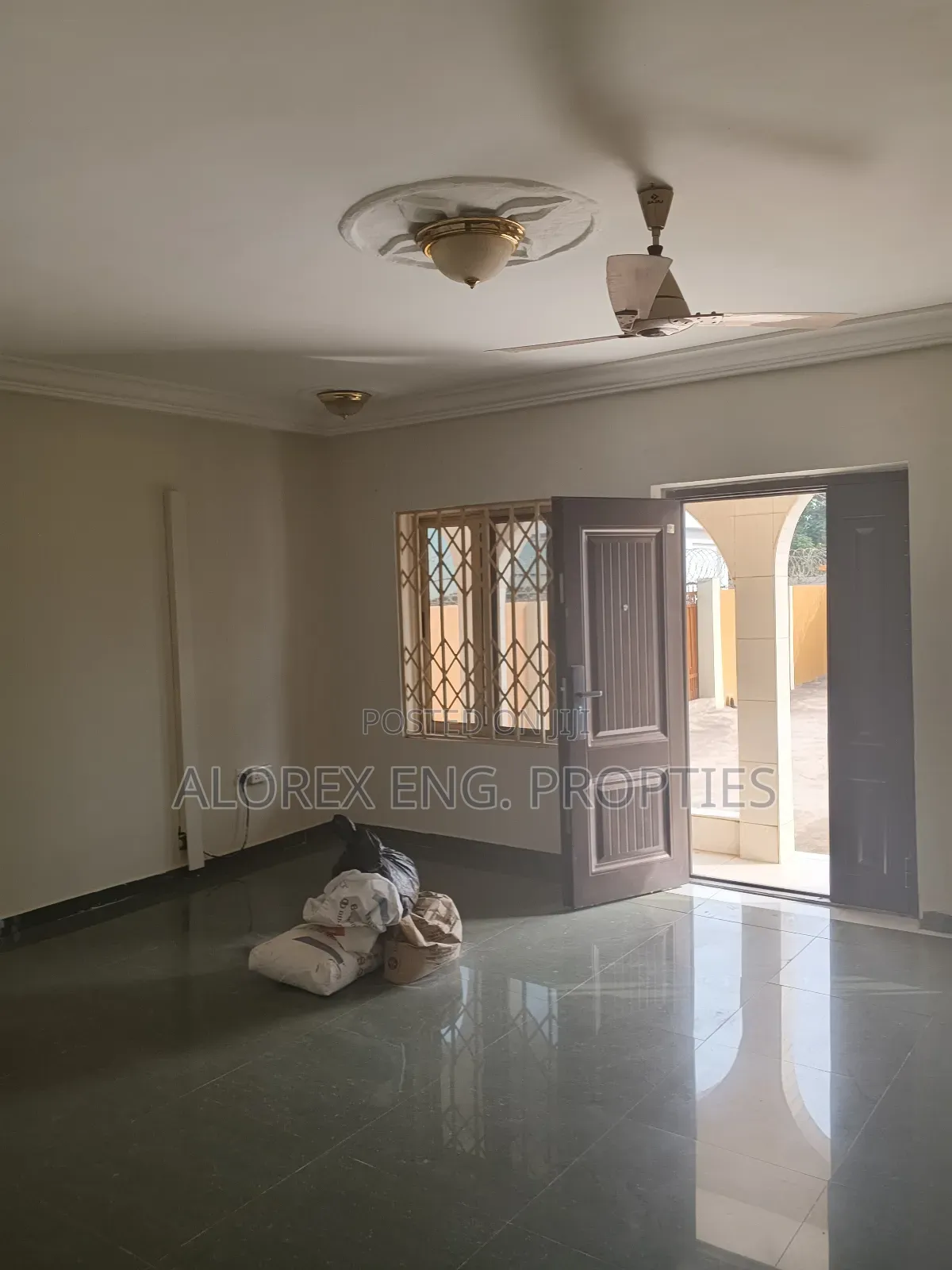 4bdrm Apartment in Oyarifa for rent