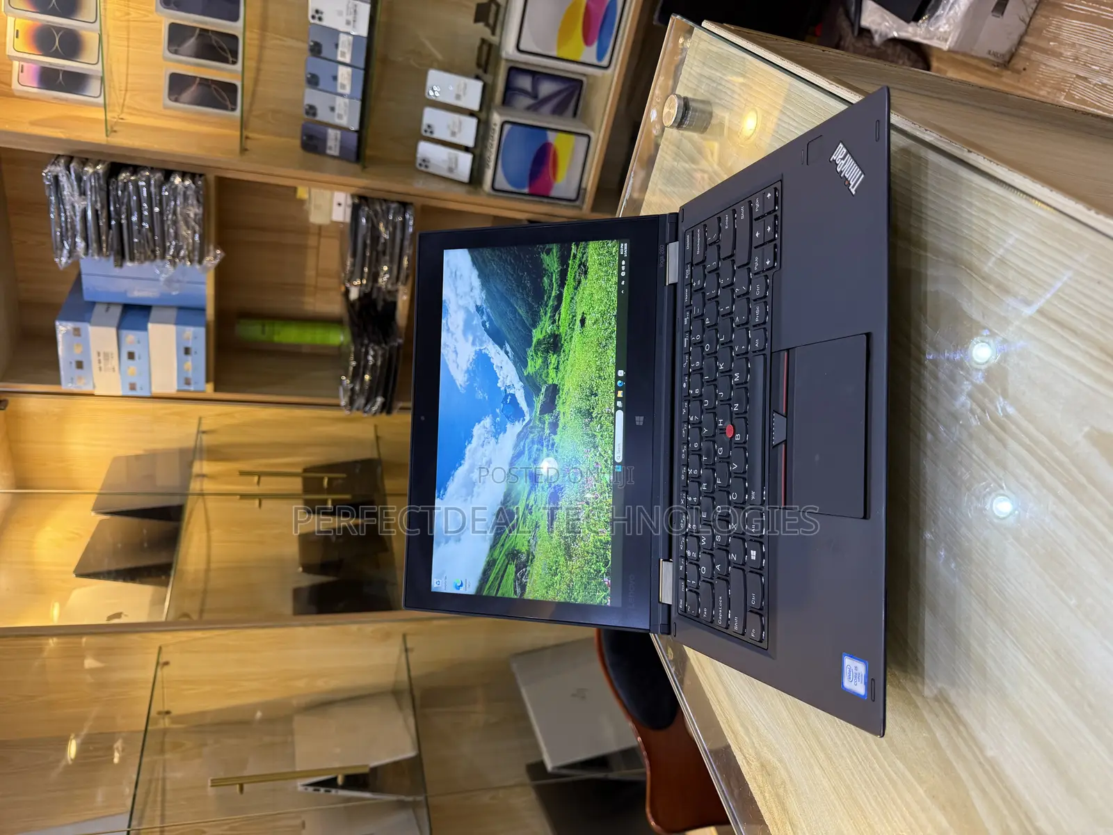 New Laptop Lenovo Yoga 260 8GB Intel Core i5 SSD 256GB