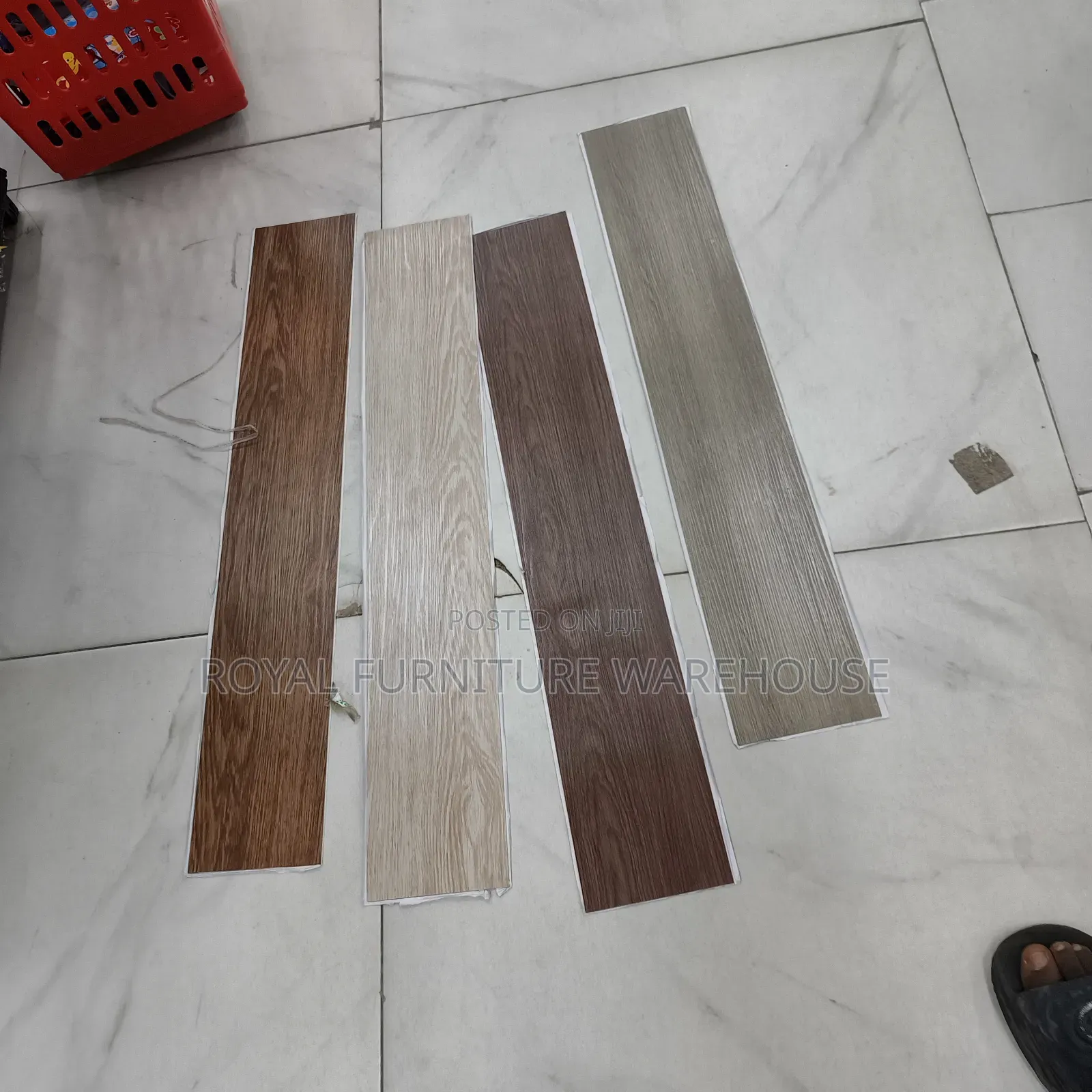 Spc (Stone Plastic Composite) / Lvt (Luxury Vinyl Tile) 36pcs