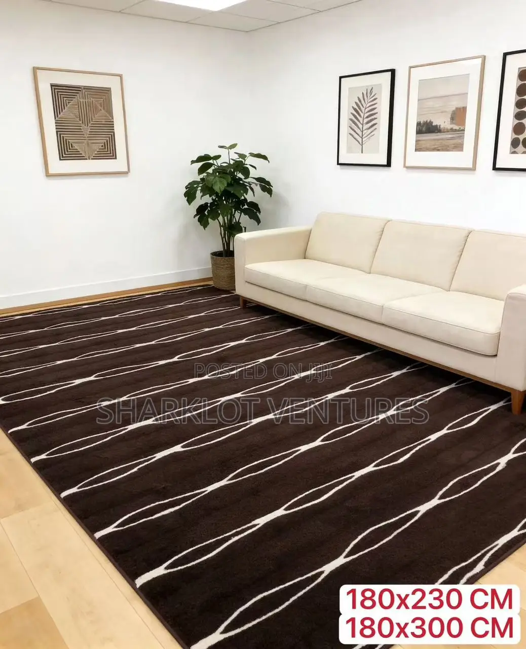 Luxury Multi-Coloured Centre Carpet