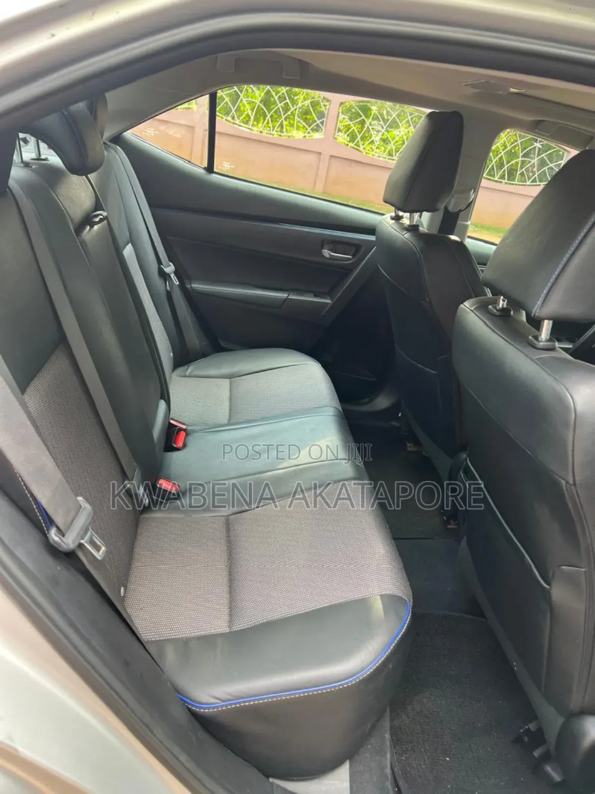 Toyota Corolla XSE (1.8L 4cyl 2A) 2018 Silver
