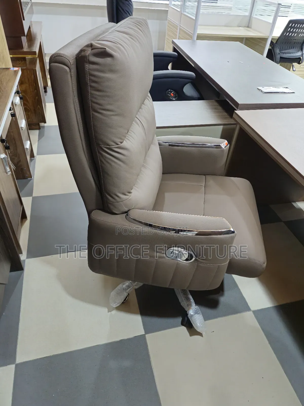 Executive Swivel Chair