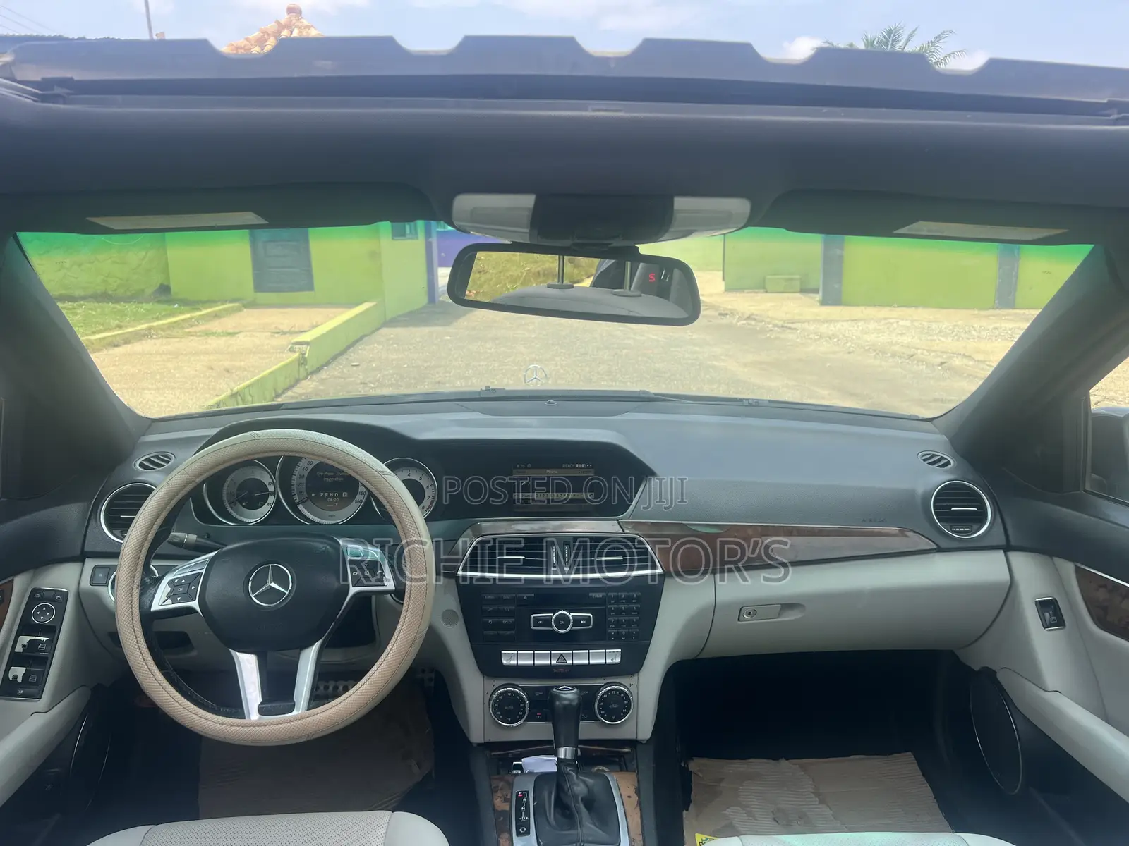 Mercedes-Benz C250 2012 Gray