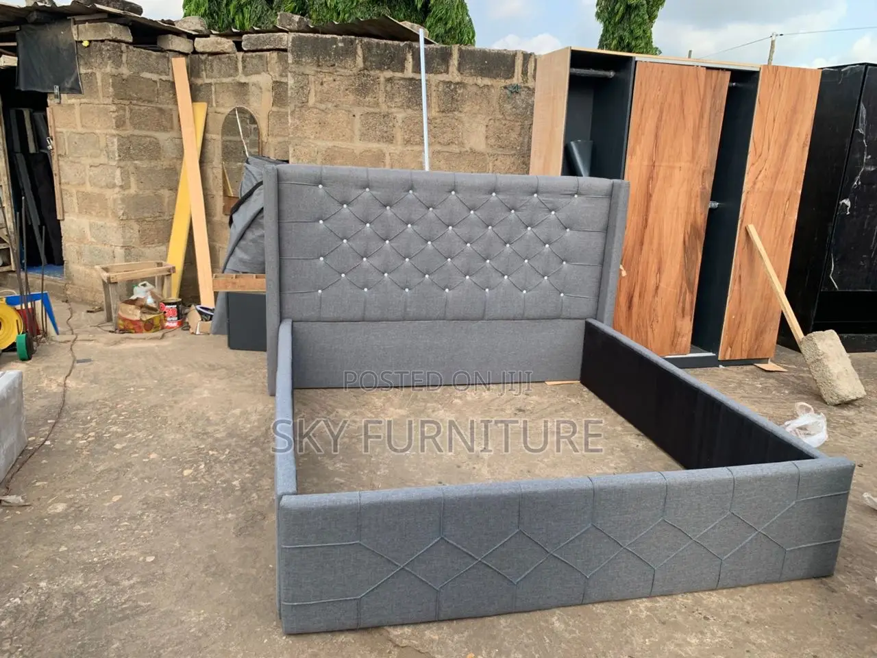 Romsey Queen-Size Bed Frame