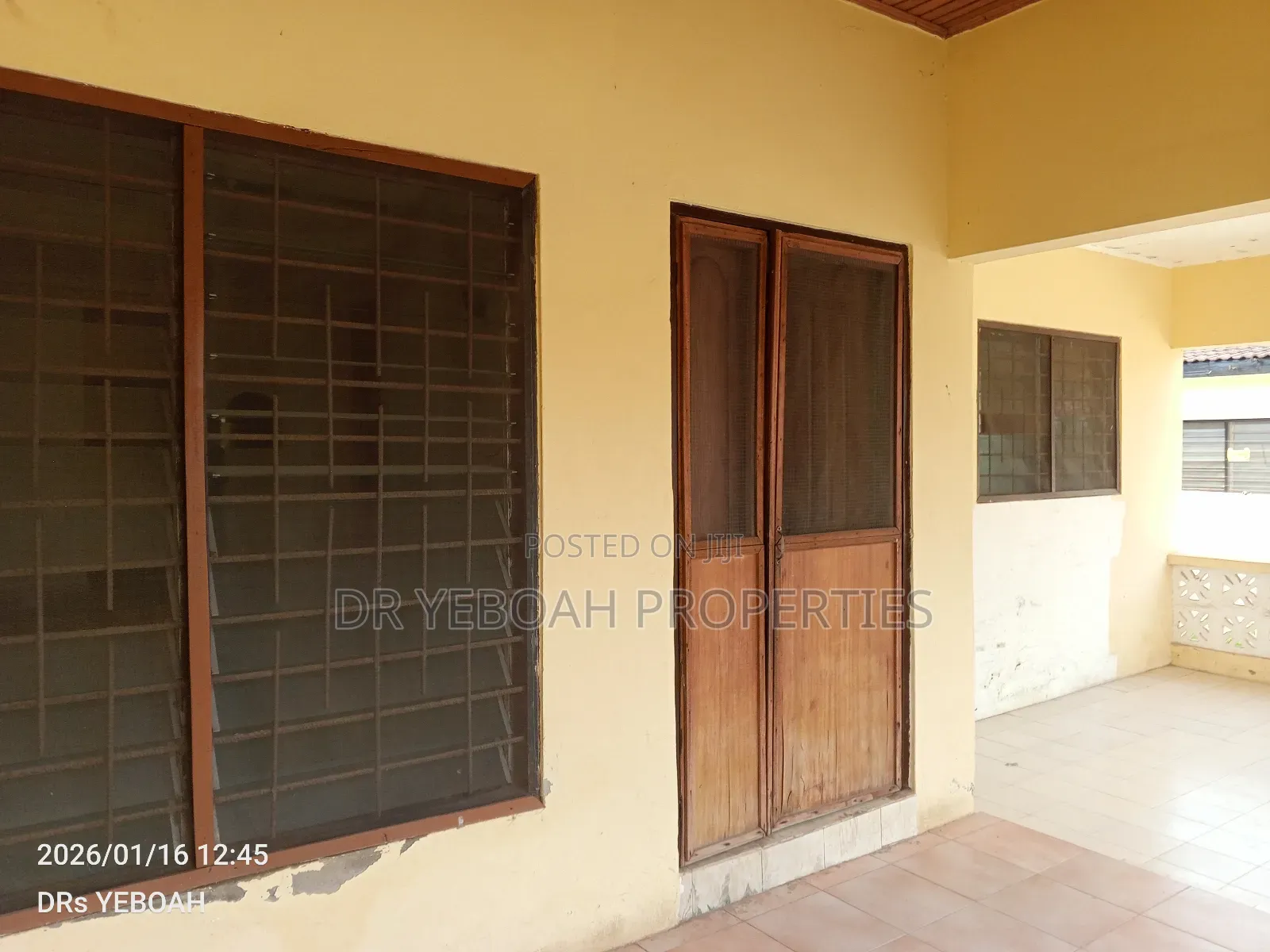 3bdrm House in Spintex Road:- 3 for sale