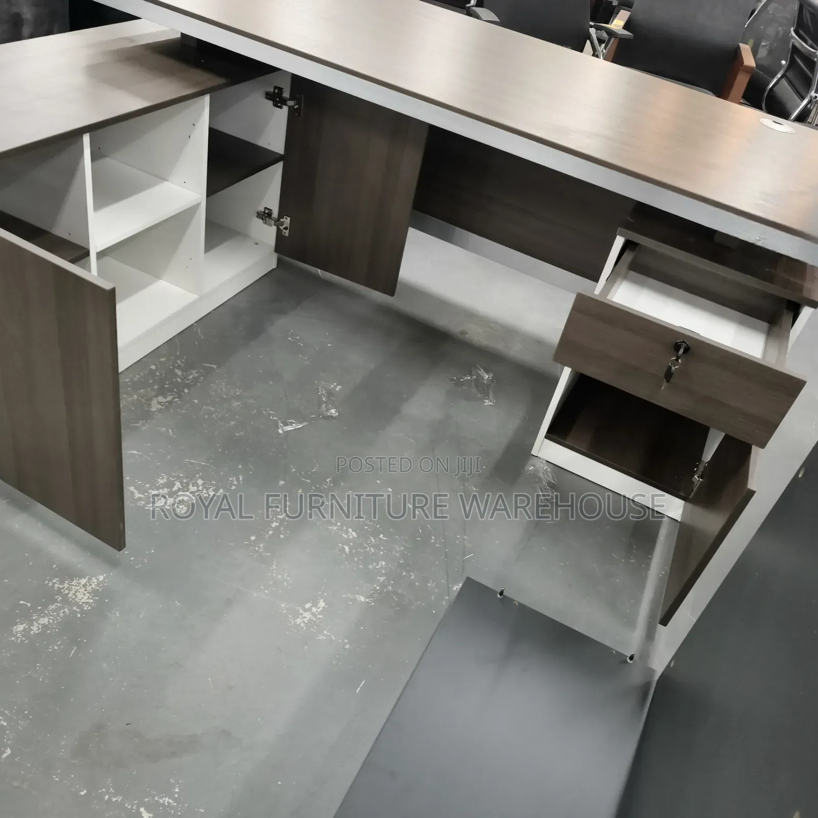 Modern Executive L-shaped Office Desk (Bgz-df9214)
