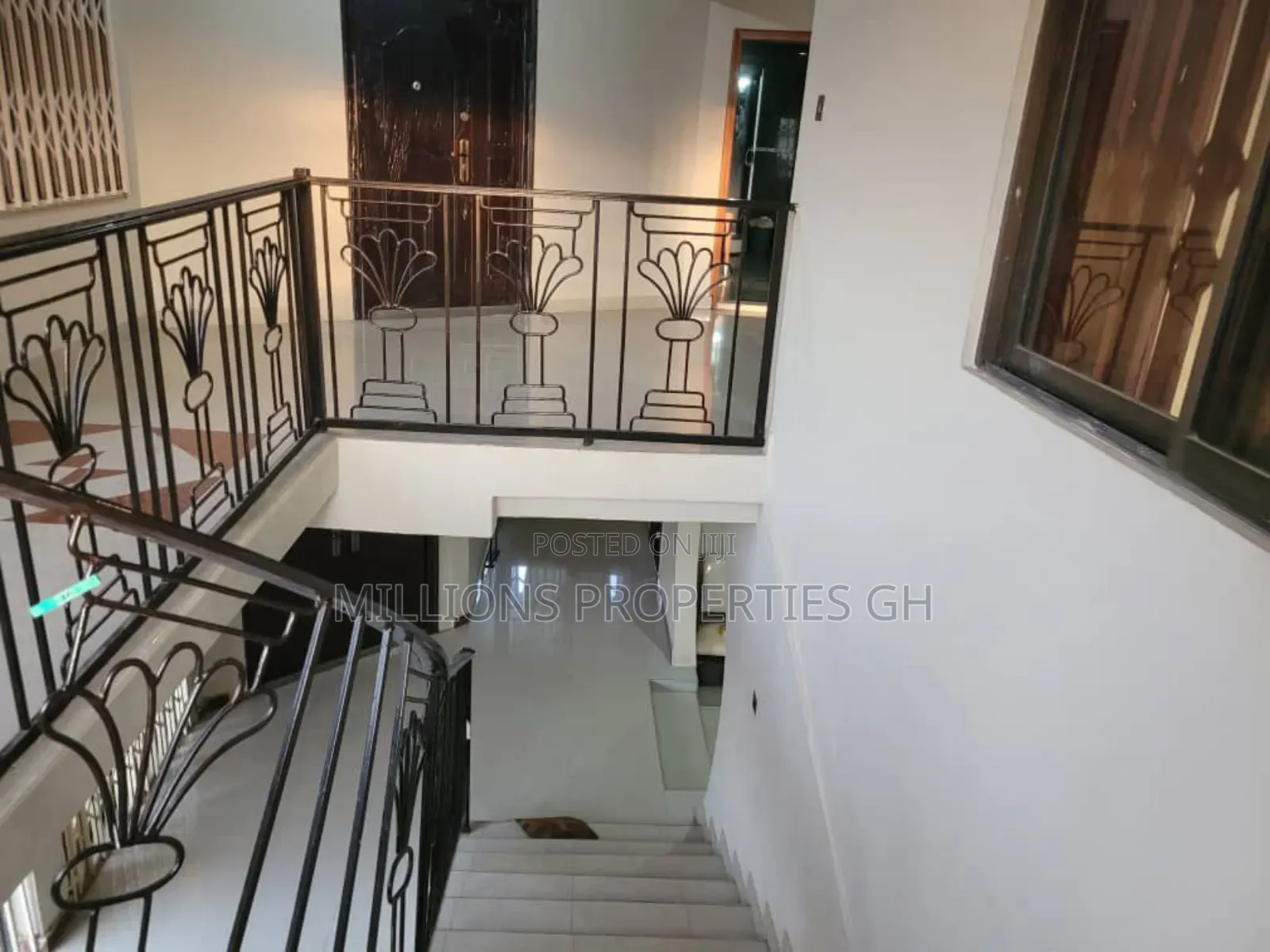 5bdrm House in Millions Properties, Kumasi Metropolitan for sale